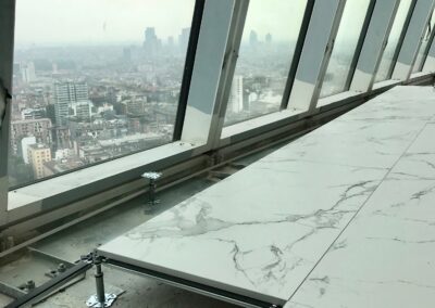 Suelo técnico en torre libeskind